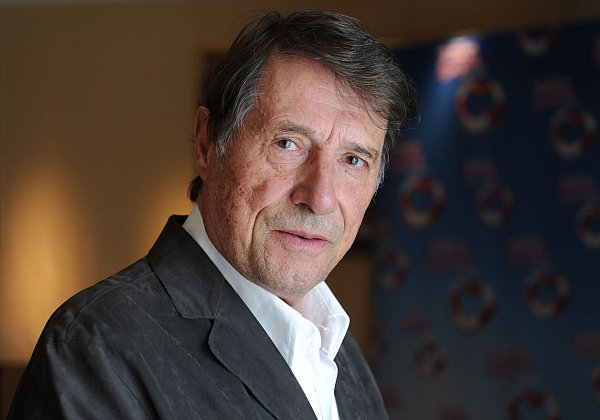 Jürgens sang seinen Titel «17 Jahr, blondes Haar» zuerst auf Italienisch, und die Angebetete war 18 (Archivbild) - © Jens Kalaene/dpa-Zentralbild/dpa
