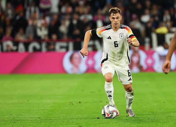 100. Länderspiel für den Kapitän: Joshua Kimmich am Ball. - © Christian Charisius/dpa