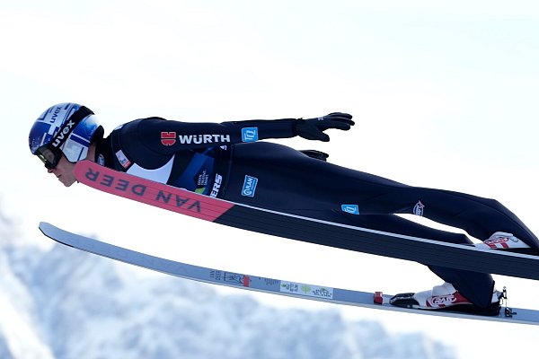 Freut sich auf einen ereignisreichen Winter: Andreas Wellinger. - © Darko Bandic/AP/dpa