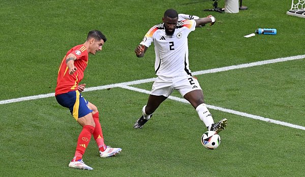 Antonio Rüdiger war in der Innenverteidigung sehr präsent. - © Bernd Weißbrod/dpa