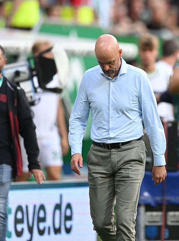 So schnell wie der Verein gab in der Bundesliga-Geschichte bislang kein anderer Club einem Trainer, der erst im Sommer verpflichtet worden war, den Laufpass. (Archivbild) - © Carmen Jaspersen/dpa