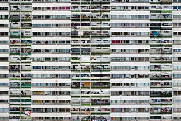 Betonfassaden stauen die Hitze. - © Christoph Reichwein/dpa