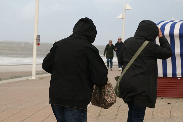 Der erste Herbststurm erreicht Norderney. - © Kai Moorschlatt/dpa