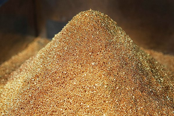 Der Traum der mittelalterlichen Alchemisten ist nur technisch gesehen wahr geworden. (Archivfoto) - © Mark Baker/AP/dpa