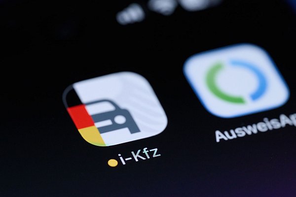 Ab Donnerstag soll die App heruntergeladen werden können. - © Jens Dudziak/dpa