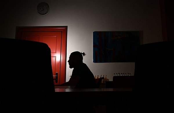 Notärztinnen sind behandeln psychiatrische Notfälle empathischer als ihre Kollegen. (Symbolfoto). - © Bernd Weißbrod/dpa