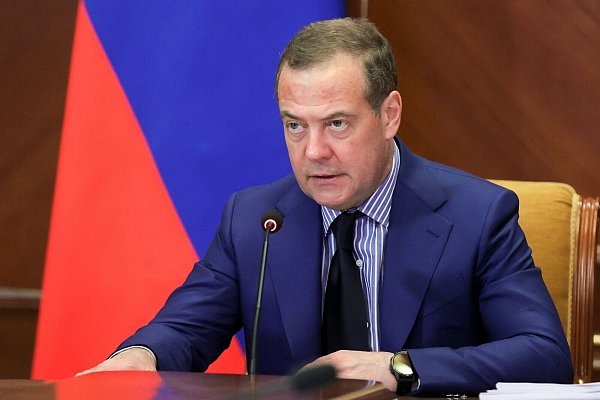 Der stellvertretende Vorsitzende des russischen Sicherheitsrates und Chef der Partei "Geeintes Russland", Dmitri Medwedew (Archivbild) - © Ekaterina Shtukina/Sputnik Pool/AP/dpa