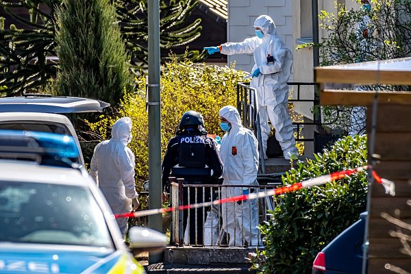 Spuren am Tatort führten zu dem dringenden Tatverdacht gegen einen 61-Jährigen. (Archivbild) - © Markus Klümper/dpa