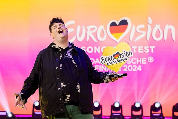 Isaak geht mit dem Song «Always On The Run» für Deutschland an den Start. - © Christoph Soeder/dpa