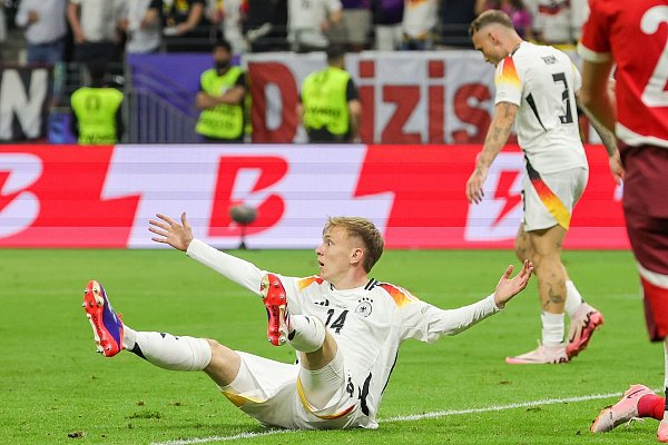 Nach einem Foul an Maximilian Beier forderte Deutschland einen Elfmeter. - © Christian Charisius/dpa