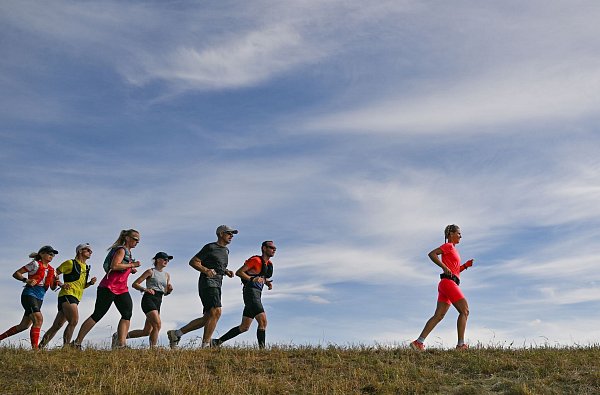Mit ihrem neuen Projekt will die Extremsportlerin auch andere zum Laufen animieren. - © Patrick Pleul/dpa