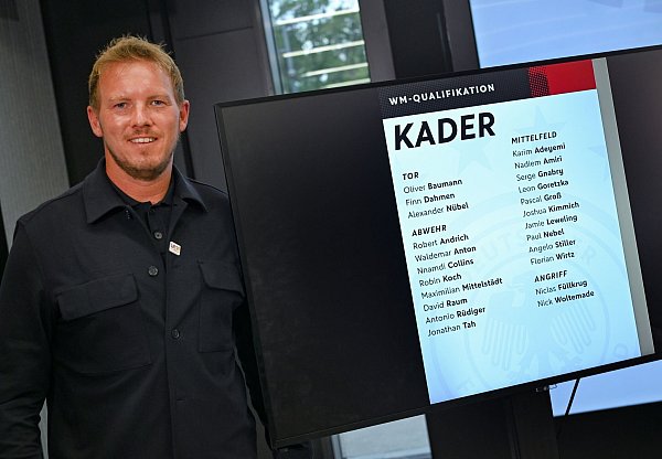 Der Bundestrainer setzt mit seiner Personalauswahl auch neue Impulse (Archivbild). - © Arne Dedert/dpa