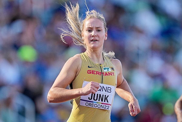 Sophia Junk verbesserte ihre persönliche Bestmarke über die 200 Meter bei der Team-EM in Madrid um 0,34 Sekunden. - © Michael Kappeler/dpa