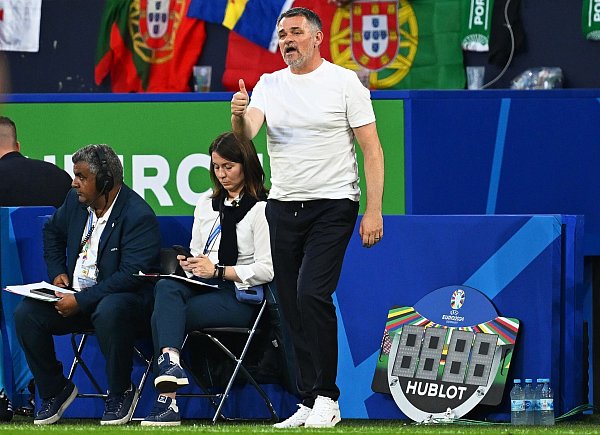 Georgiens Trainer Willy Sagnol war mit der Leistung seines Teams zufrieden. - © David Inderlied/dpa