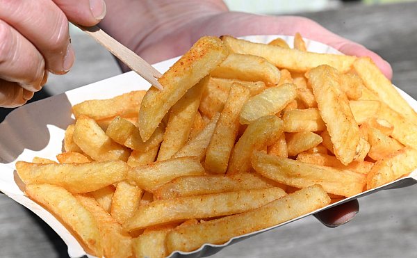 Drei Portionen Pommes pro Woche erhöhen das Risiko von Diabetes einer Studie zufolge um 20 Prozent. - © Bernd Weißbrod/dpa