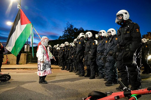 Das Polizeiaufgebot wurde erhöht. - © Javad Parsa/NTB/dpa