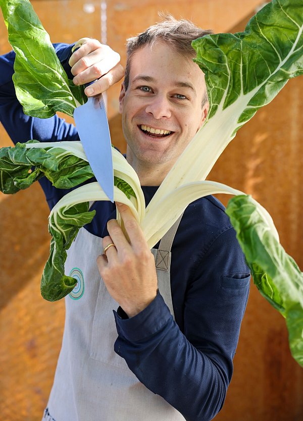 Piero Roncoroni leitet zusammen mit seiner Frau Mercedes die vegetarisch geführte «Osteria des Centro» in Lugano und hat sich einen grünen Michelin-Stern erkocht. - © Elisa Colusso/Piero Roncoroni/dpa-tmn