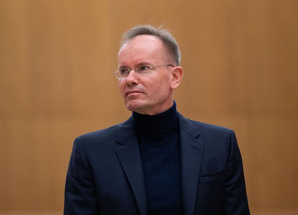 Im Strafprozess Angeklagter, im parallelen zivilrechtlichen Musterverfahren der Beklagte: Ex-Wirecard-Chef Markus Braun. - © Magdalena Henkel/dpa