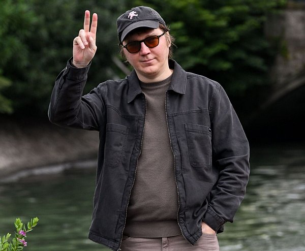 Paul Dano bei seiner Ankunft in Venedig vor der Premiere. - © Simone Comi/IPA via ZUMA Press/dpa