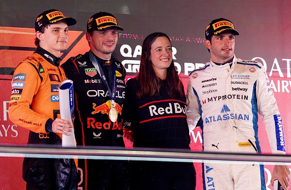 Red Bulls Strategin Hannah Schmitz durfte diesmal mit aufs Podium. - © Sander Koning/ANP/dpa