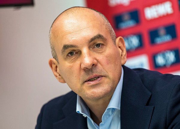Bayerns Sportdirektor Dragan Tarlac sucht noch Verstärkungen für die neue Saison. - © Peter Kneffel/dpa