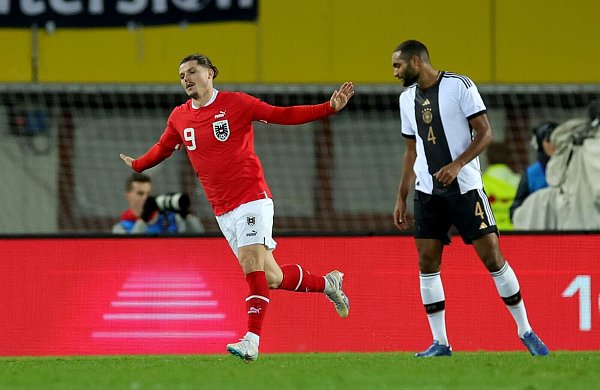 Traf für Österreich zum 1:0: BVB-Profi Marcel Sabitzer (l). - © Christian Charisius/dpa