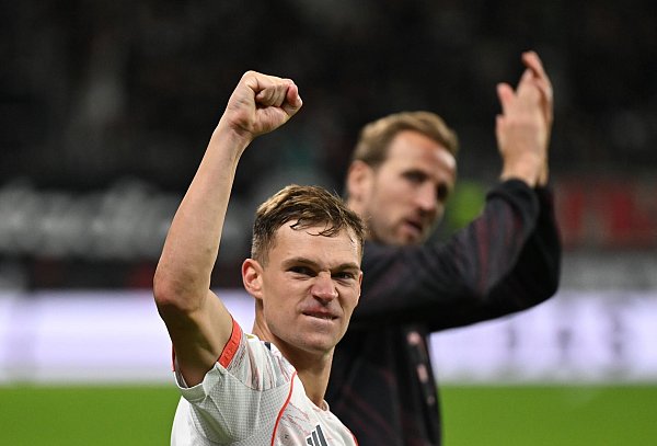 Joshua Kimmich schwärmte von Teamkollege Luis Díaz. - © Arne Dedert/dpa