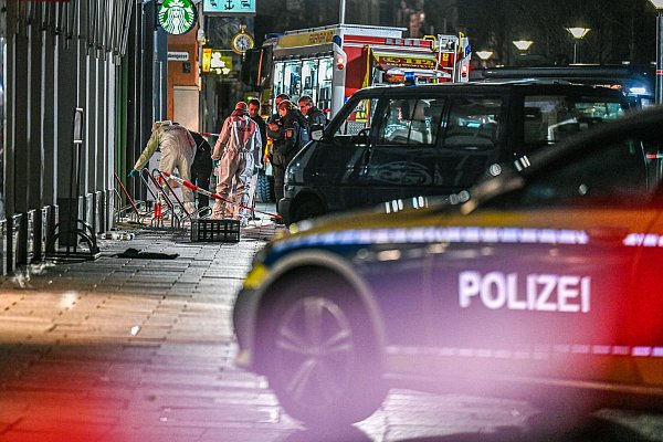 Die Geiselnahme dauerte eineinhalb Stunden (Archivbild). - © Marius Bulling/dpa