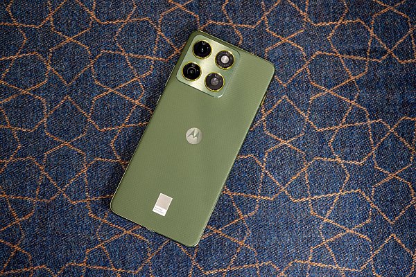 Das Kamera-Duo des Edge liefert meist schöne Fotos in knalligen Farben. Manch ein Bild ist zunächst enttäuschend, nach 1,5 Sekunden Nachbearbeitung durch die KI sieht es dann plötzlich beeindruckend aus. - © Nico Tapia/dpa-tmn