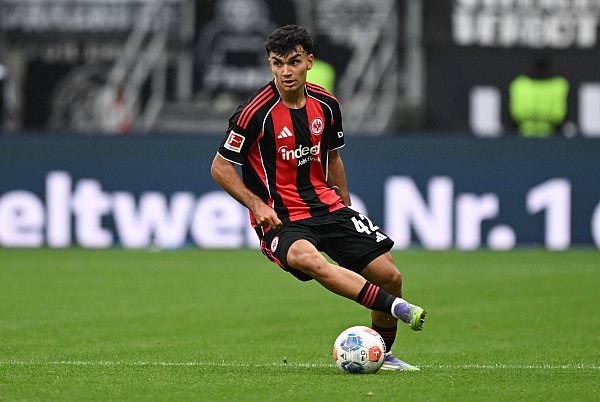 Eine neue Attraktion der Liga: Frankfurts Youngster Can Uzun. - © Arne Dedert/dpa