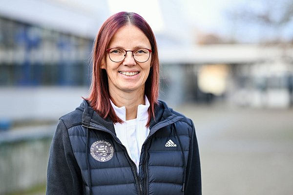 Muss um ihre Wiederwahl als DFB-Vizepräsidentin bangen: Silke Sinning - © Uwe Anspach/dpa