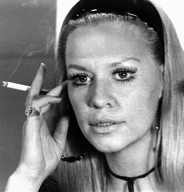 Ingrid van Bergen war für ihre rauchige Stimme bekannt. (Archivbild) - © ---/dpa