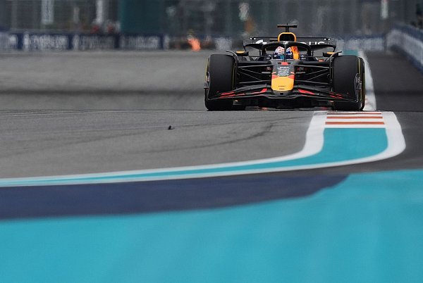 Max Verstappen bestritt sein erstes Rennen seit der Geburt seiner Tochter. - © Rebecca Blackwell/AP/dpa