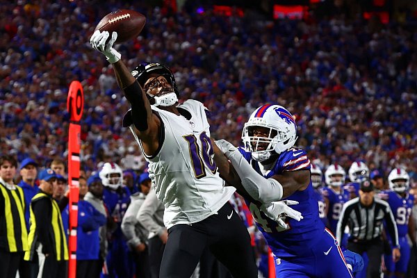 Der Fang mit einer Hand war der erste Touchdown für DeAndre Hopkins als Spieler der Baltimore Ravens. - © Jeffrey T. Barnes/AP/dpa