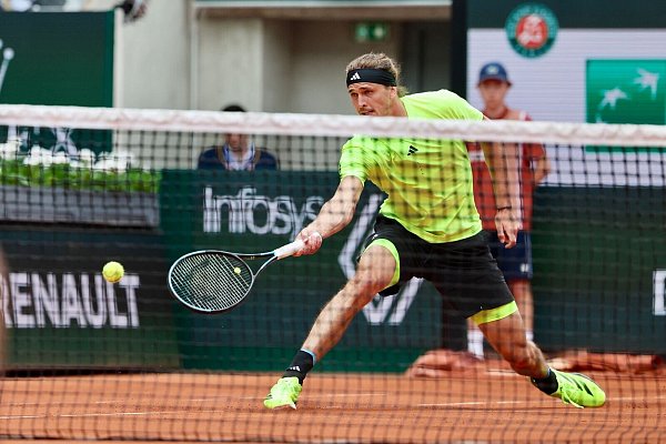 Steht in Paris in der zweiten Runde: Alexander Zverev. - © Frank Molter/dpa