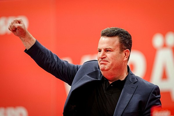 Für Heil gab es auf dem Parteitag viel Unterstützung. - © Kay Nietfeld/dpa