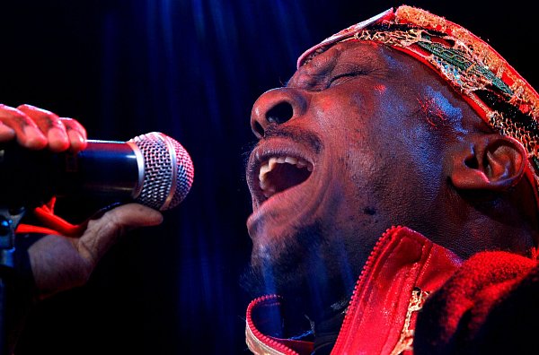 2012 trat Jimmy Cliff bei einem Festival in Madrid auf. (Archivbild) - © picture alliance / dpa