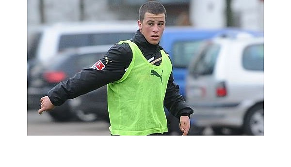 Diego Demme beim Training für seinen neuen Verein SC Paderborn. - © FOTO: MARC KÖPPELMANN