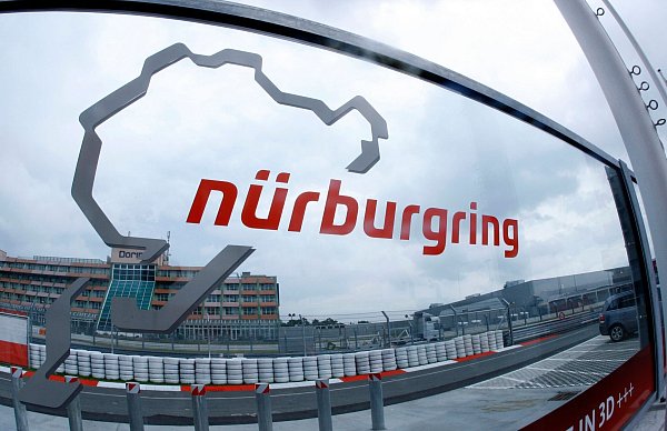 Während der Corona-Pandemie sprang der Nürburgring einmal ein. - © Jens Büttner/dpa