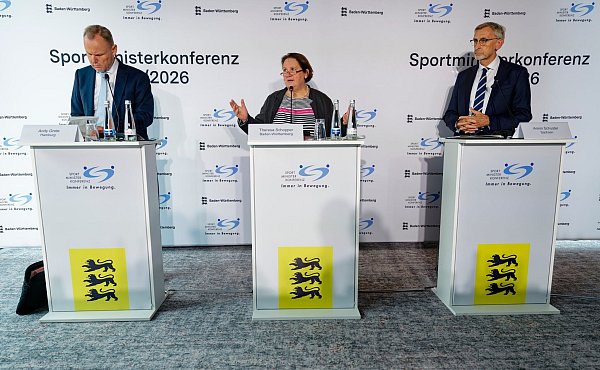 Theresa Schopper ruft die Bürger in den Bewerberstädten zu einem Ja zu Olympia auf. - © Uwe Anspach/dpa