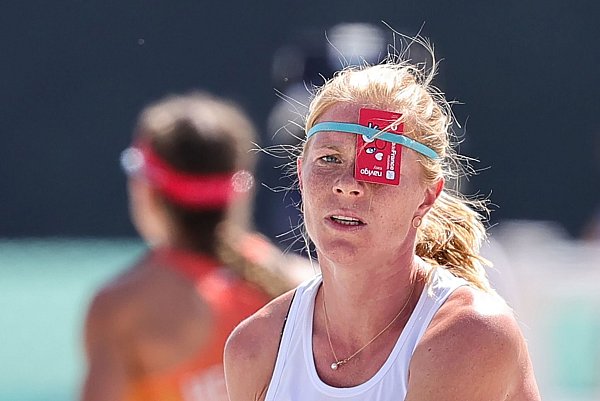 Mit Fahrkarte zum Schießen: Annika Zillekens. - © Rolf Vennenbernd/dpa
