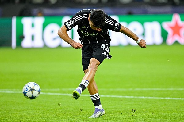 Brachte Eintracht Frankfurt in Führung: Can Uzun. - © Uwe Anspach/dpa