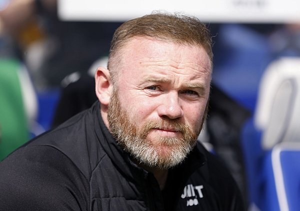 Wayne Rooney hat In einem Podcast offen über seine Alkoholprobleme gesprochen. Seine Frau Coleen habe ihm sehr geholfen, sagte der Rekordtorschütze von Manchester United und England. - © Steven Paston/Press Association/dpa
