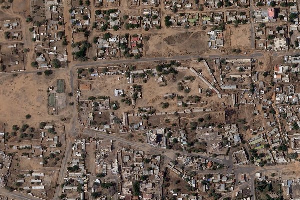 Die paramilitärische Miliz RSF hat nun fast komplett die Kontrolle der westlichen Region Darfur gewonnen. Der Konflikt zwischen der Armee und der RSF erreicht damit einen neuen Höhepunkt. - © Planet Labs PBC/Planet Labs PBC/AP/dpa