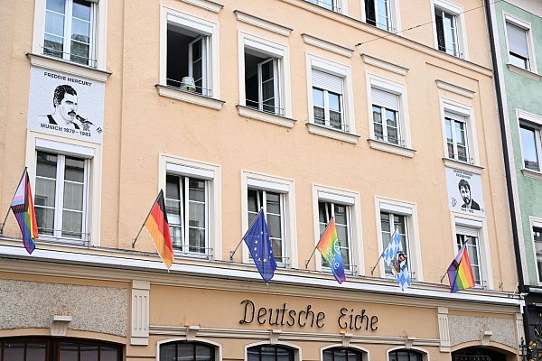 Im Hotel «Deutsche Eiche» gibt es auch eine Männersauna. (Archivbild) - © Felix Hörhager/dpa