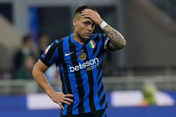 Traf gegen Bayern, verzweifelt gegen Milan: Inter-Stürmer Lautaro Martinez. - © Luca Bruno/AP/dpa
