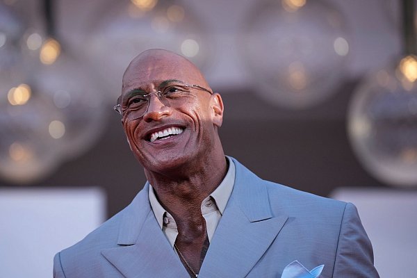 Johnson vor der Premiere von «The Smashing Machine». - © Alessandra Tarantino/Invision/AP/dpa