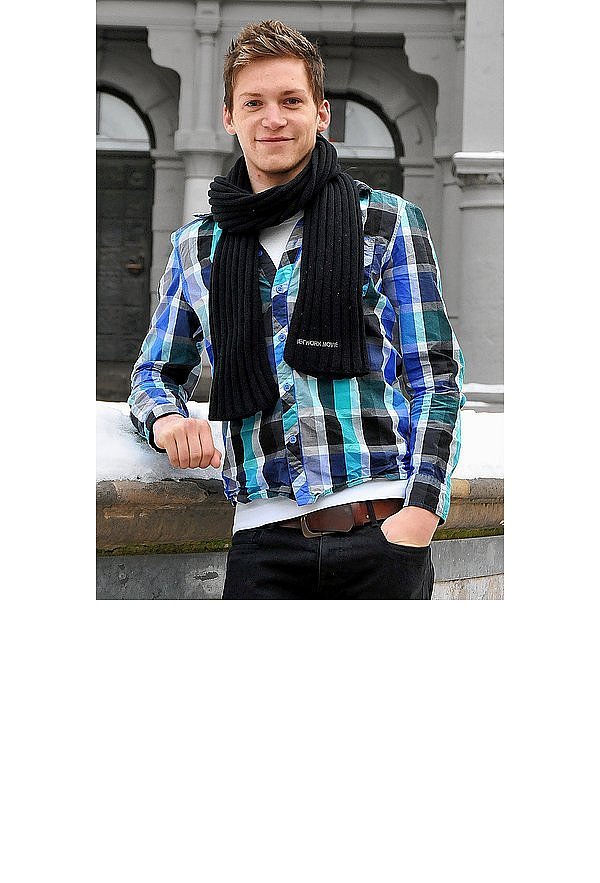 Obwohl Kai Malina erst vor drei Jahren ins Schauspielfach wechselte, hat er schon mehr Erfahrung als manche Kollegen. Stromberg ist für ihn schon die 15. Fernsehserie, in der er mitspielt. - © FOTO: REINHARD ROHLF