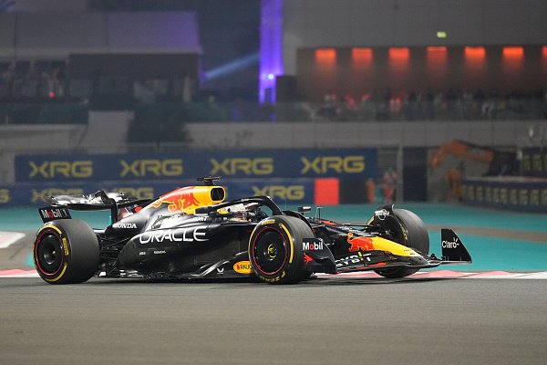 Max Verstappen bekommt eventuell einen neuen Teamkollegen. - © Darko Bandic/AP