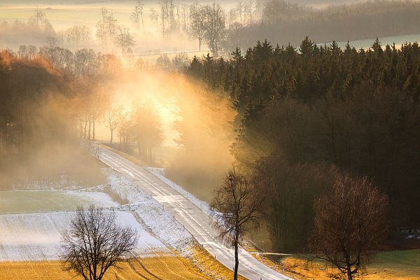 Vor allem der Westen darf sich ab Mittwoch über Schnee freuen. Hier ein Foto aus Baden-Württemberg vom Montagvormittag. - © Thomas Warnack/dpa